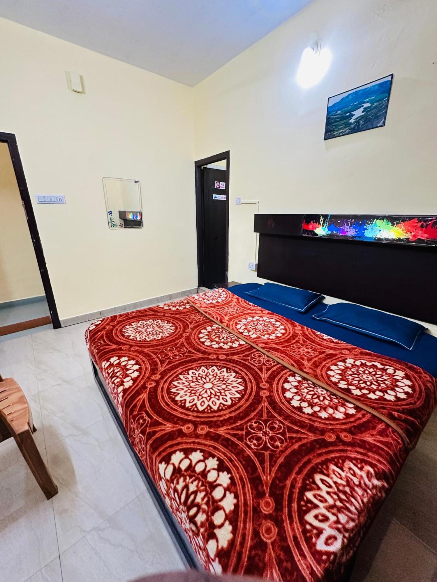 G Mount Budget Stay Munnar Eksteriør bilde
