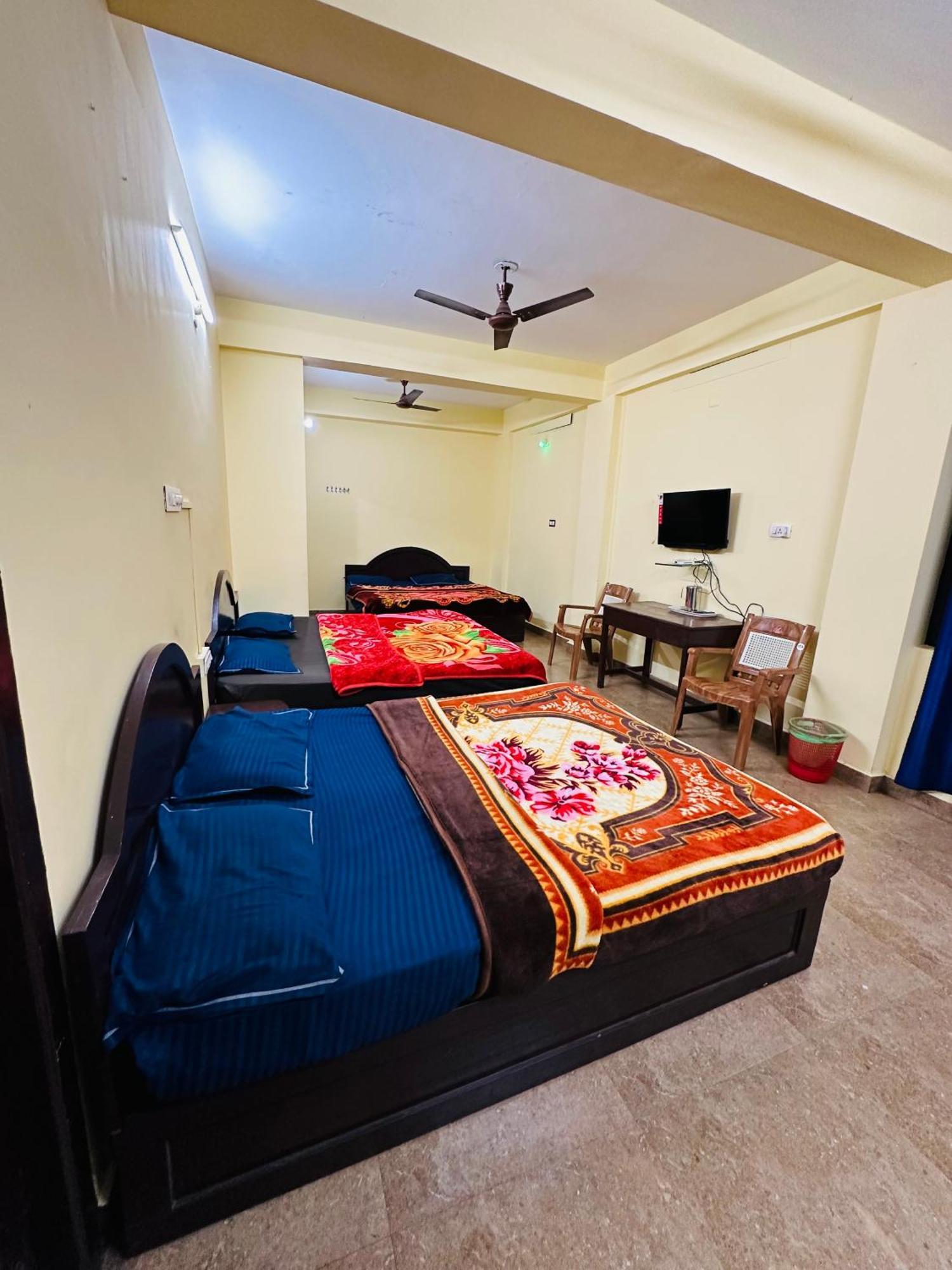 G Mount Budget Stay Munnar Eksteriør bilde