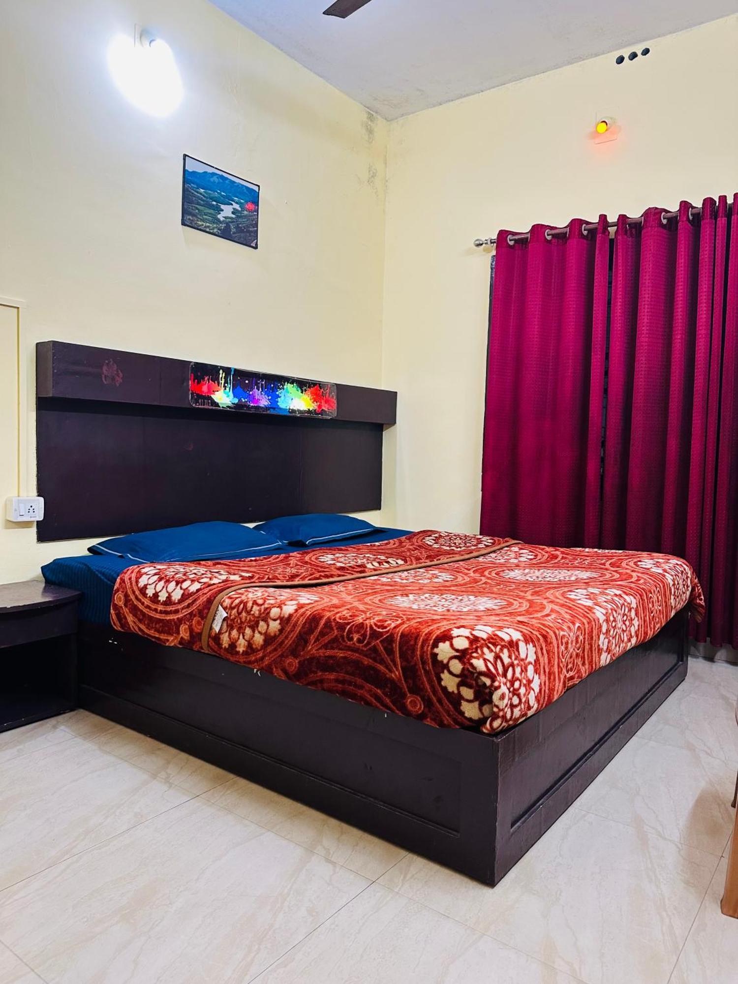 G Mount Budget Stay Munnar Eksteriør bilde